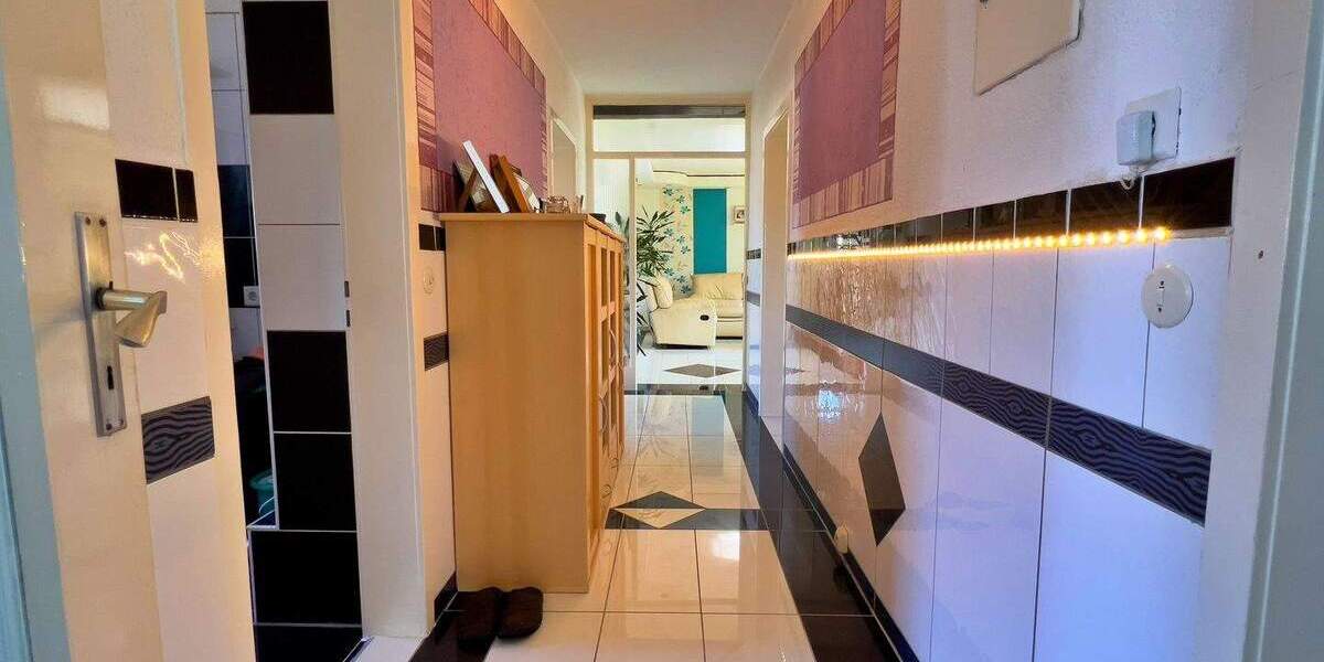 Mehrfamilienhaus, Wohnhaus Oberderdingen Großvillars - 8 Zimmer, 201 m&sup2;, 520.000&euro; | Angebot:25711755