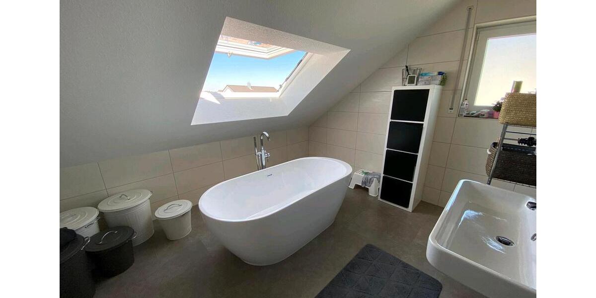 Dachgeschoßwohnung Bad Wimpfen - 3.5 Zimmer, 115 m&sup2;, 1.490&euro; | Angebot:25371403