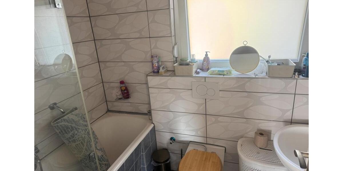 Etagenwohnung Mühlacker - 3 Zimmer, 90 m&sup2;, 850&euro; | Angebot:25903884