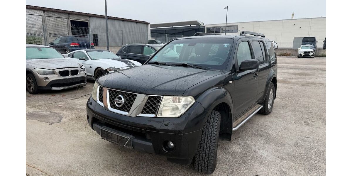 Nissan Pathfinder 330.000 km 3.900 &euro; Bruchsal 76646