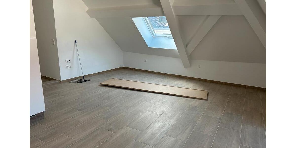 Dachgeschoßwohnung Neckarsulm - 1 Zimmer, 40 m&sup2;, 700&euro; | Angebot:25875399