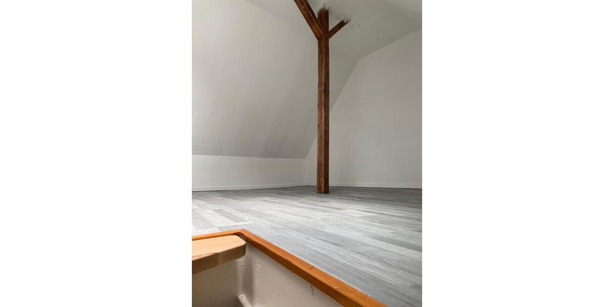 Dachgeschoßwohnung Heilbronn Kernstadt - 3 Zimmer, 85 m&sup2;, 1.300&euro; | Angebot:25945165