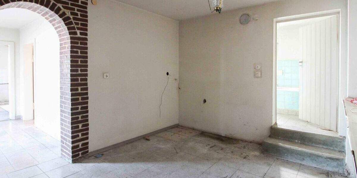 Einfamilienhaus Mühlacker Dürrmenz - 6 Zimmer, 115 m&sup2;, 175.000&euro; | Angebot:25652094