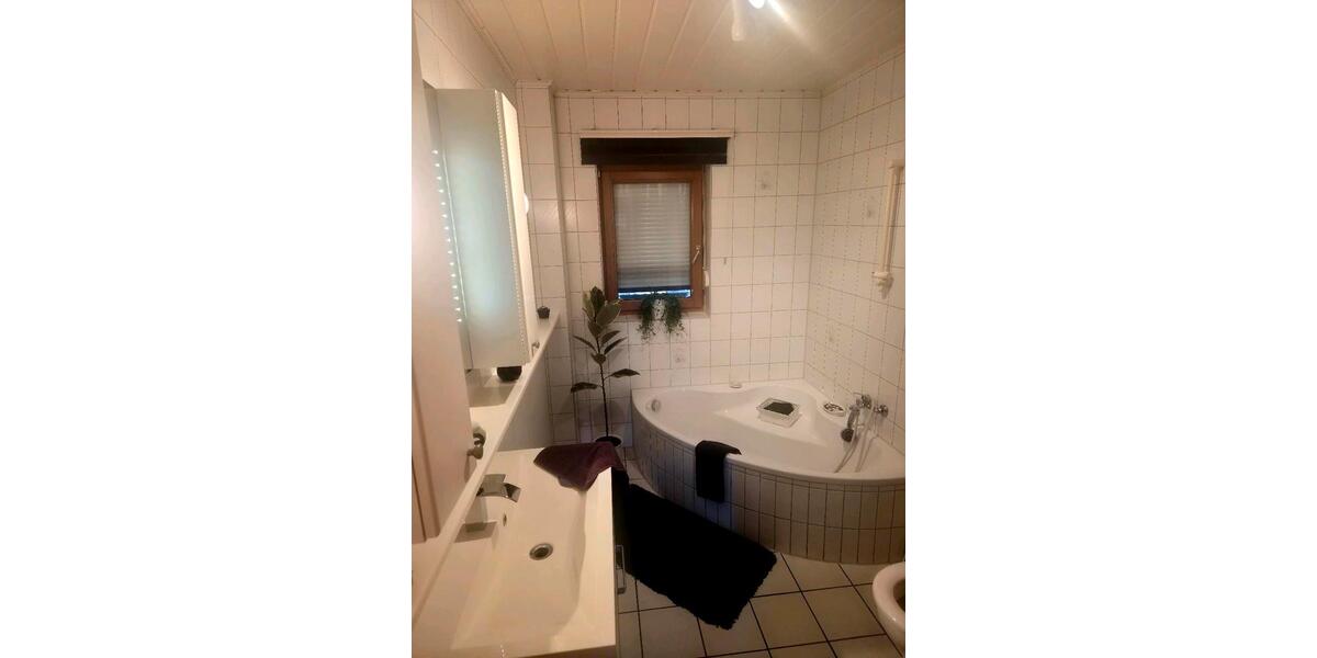 Einfamilienhaus Neckarbischofsheim - 5 Zimmer, 132 m&sup2;, 280.000&euro; | Angebot:27029069