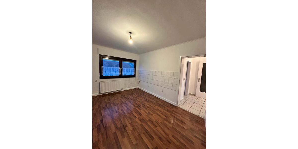 Etagenwohnung Bruchsal - 2 Zimmer, 65 m&sup2;, 1.300&euro; | Angebot:25795125