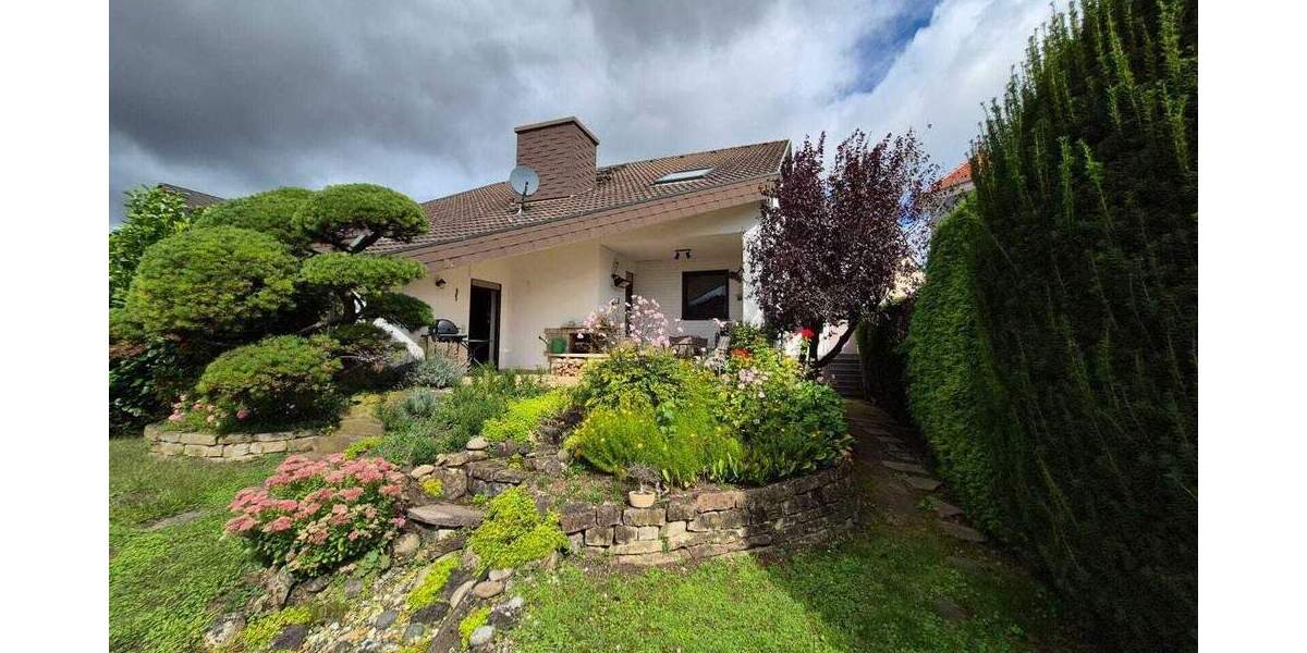 Einfamilienhaus Bretten Gölshausen - 7 Zimmer, 216 m&sup2;, 695.000&euro; | Angebot:25776304