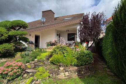 Haus Bretten Gölshausen - 7 Zimmer, 216 m&sup2;, 695.000&euro; | Angebot:25776304