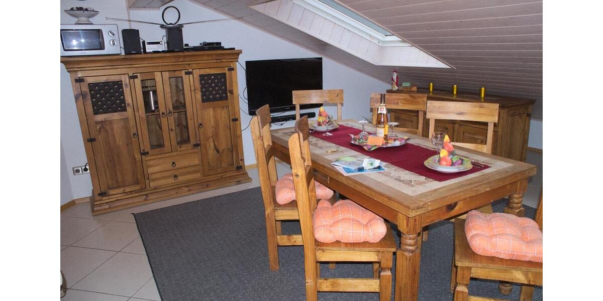 Dachgeschoßwohnung Bad Schönborn - 4 Zimmer, 110 m&sup2;, 1.100&euro; | Angebot:26478725