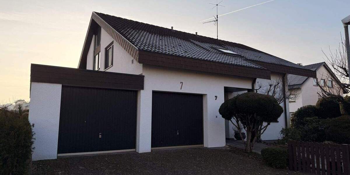 Einfamilienhaus Bretten Gölshausen - 7 Zimmer, 216 m&sup2;, 695.000&euro; | Angebot:25776304