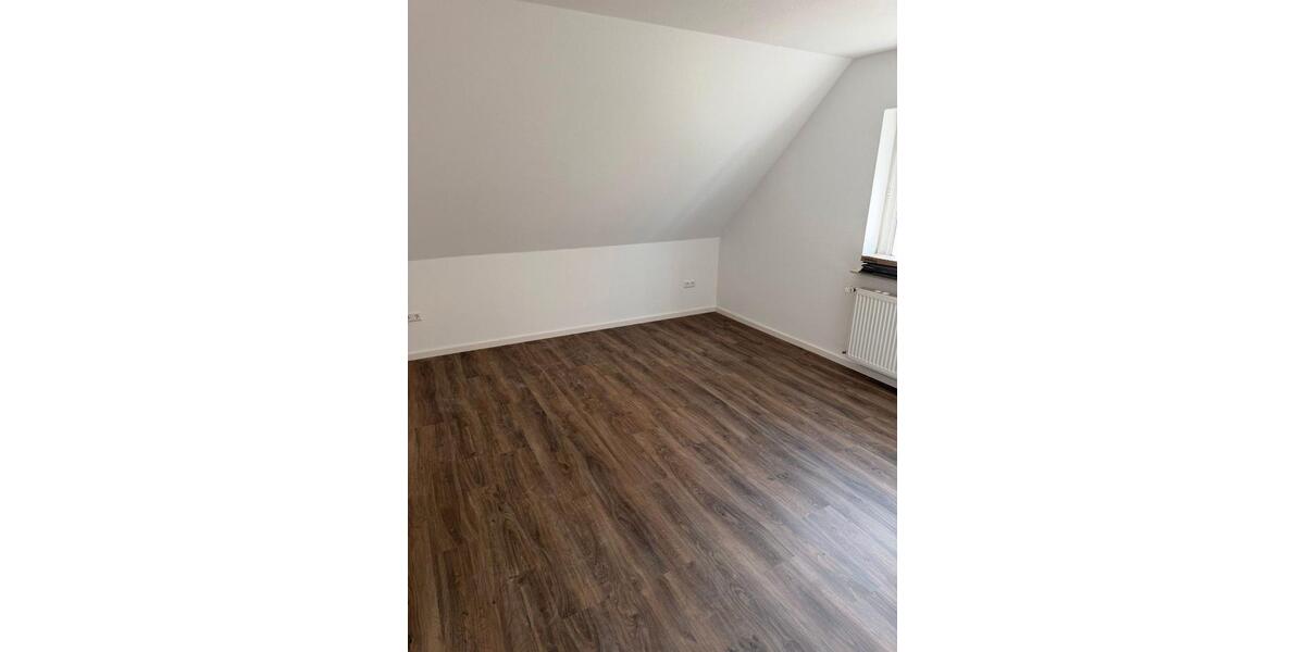 Maisonettenwohnung Sankt Leon-Rot Rot - 4 Zimmer, 122 m&sup2;, 1.647&euro; | Angebot:26618451
