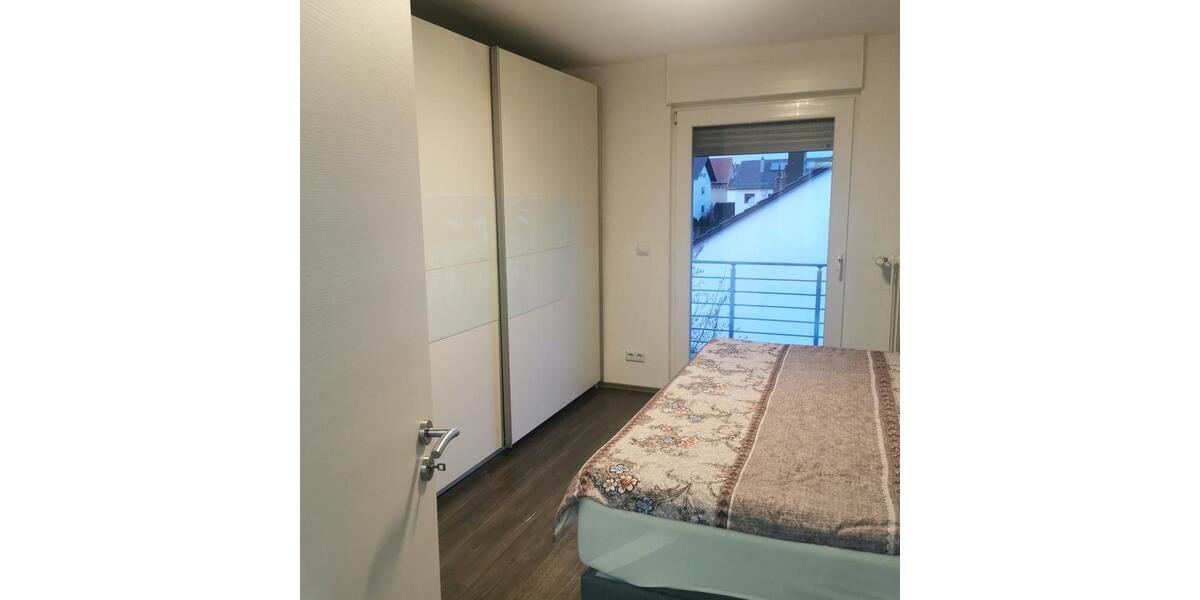 Dachgeschoßwohnung Bretten - 3 Zimmer, 80 m&sup2;, 900&euro; | Angebot:25395881