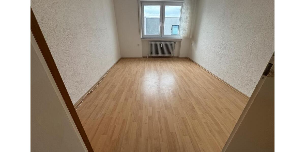 Etagenwohnung Neckarsulm - 3.5 Zimmer, 80 m&sup2;, 1.150&euro; | Angebot:26670391
