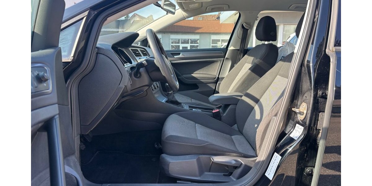 VW Golf VII Trendline BMT 142.000 km 6.990 &euro; Neckarsulm 74172