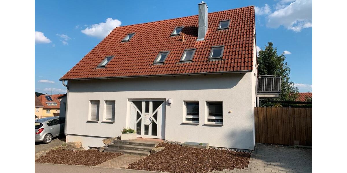 Etagenwohnung Kirchardt - 5 Zimmer, 90 m&sup2;, 900&euro; | Angebot:25378346