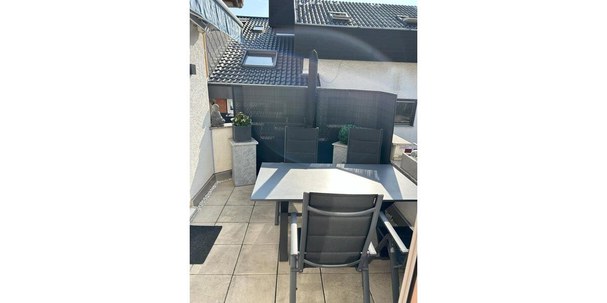 Etagenwohnung Wiesloch - 3 Zimmer, 91 m&sup2;, 1.100&euro; | Angebot:25811373