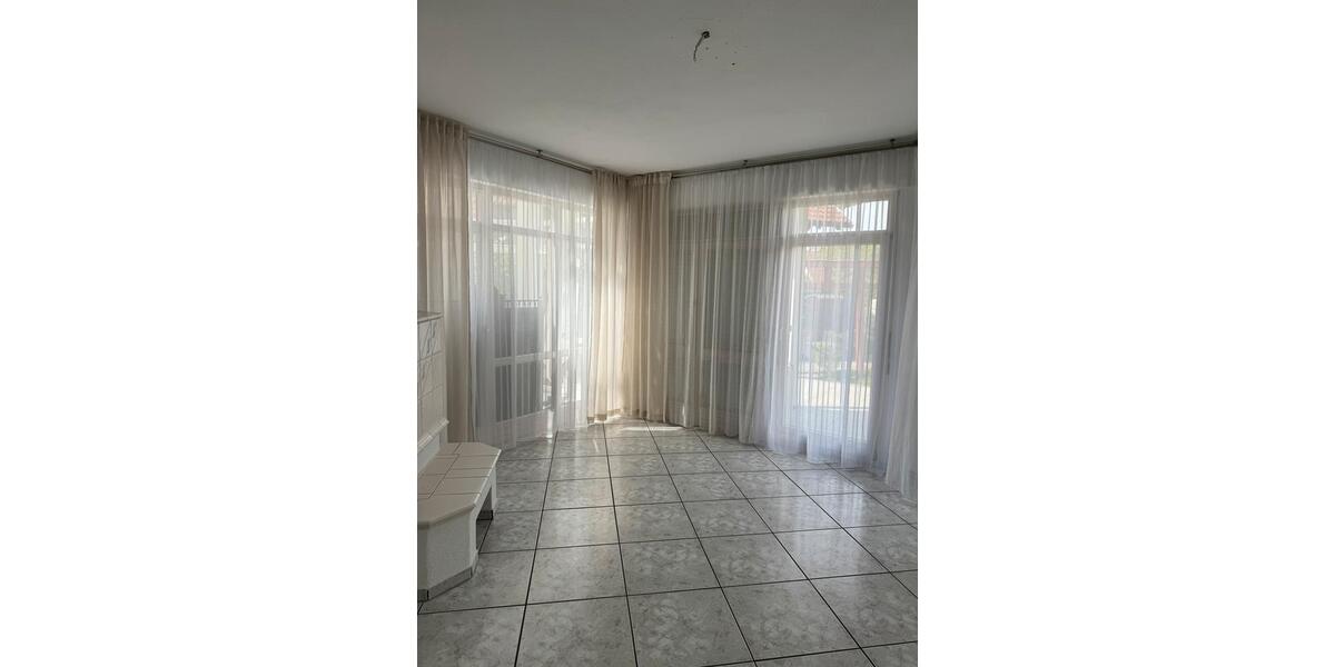 Einfamilienhaus Massenbachhausen - 4.5 Zimmer, 150 m&sup2;, 1.600&euro; | Angebot:25831365