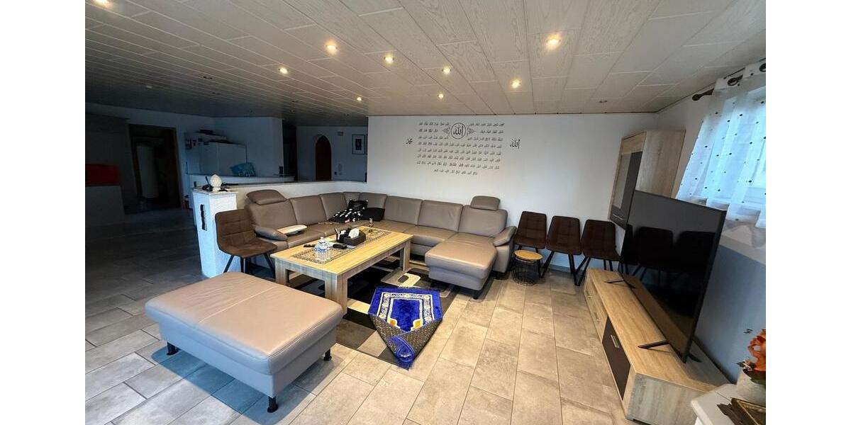 Erdgeschoßwohnung Kirchardt - 3 Zimmer, 135 m&sup2;, 1.200&euro; | Angebot:25430713