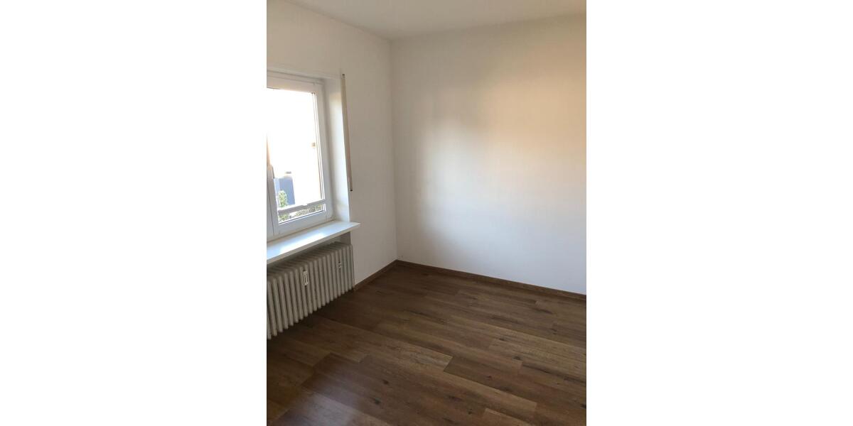 Etagenwohnung Dielheim - 4 Zimmer, 120 m&sup2;, 1.200&euro; | Angebot:25477831