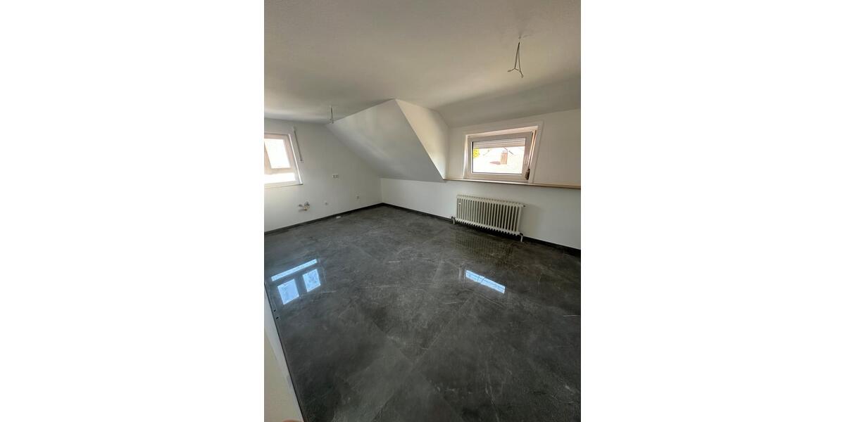 Dachgeschoßwohnung Nordheim - 3 Zimmer, 60 m&sup2;, 800&euro; | Angebot:25809991