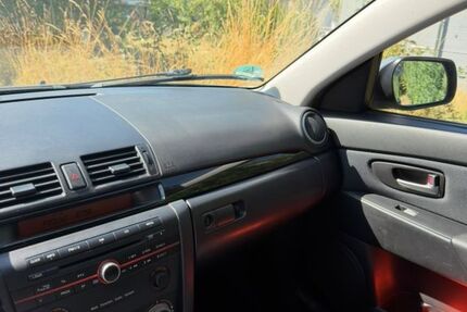 Mazda 3 177.843 km 1.590 &euro; Knittlingen 75438