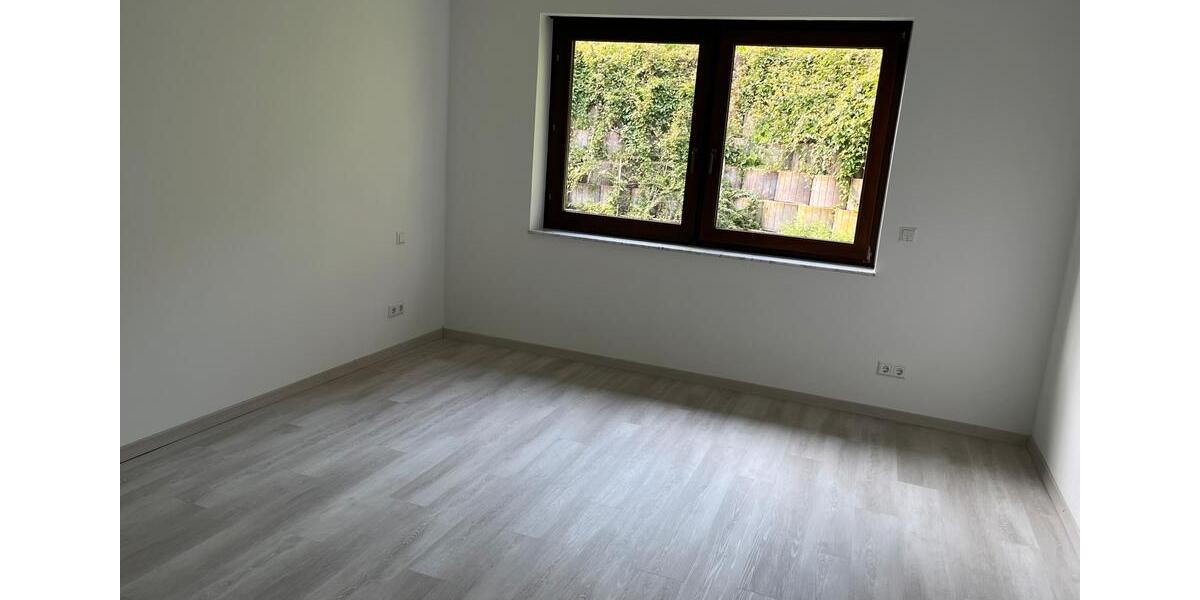 Etagenwohnung Niefern-Öschelbronn Öschelbronn - 3.5 Zimmer, 91 m&sup2;, 1.050&euro; | Angebot:25081520