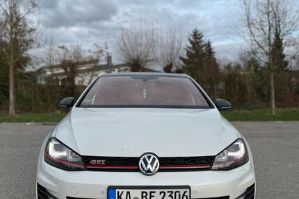 VW Golf 147.000 km 15.600 &euro; Östringen 76684