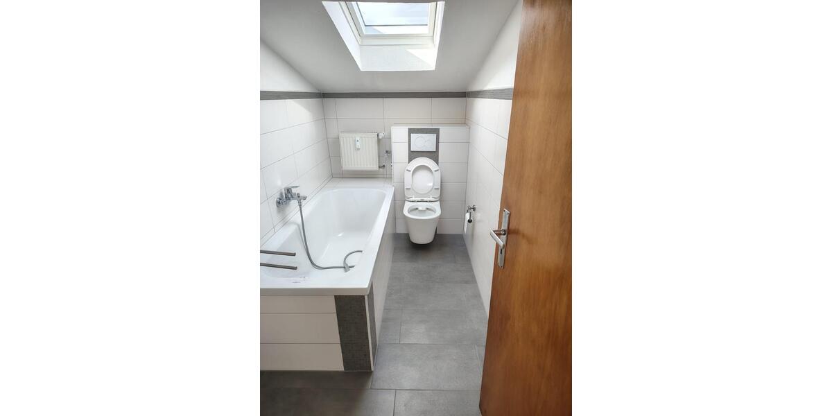 Dachgeschoßwohnung Neckarbischofsheim - 2 Zimmer, 47 m&sup2;, 620&euro; | Angebot:25976189