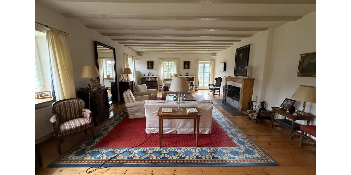 Einfamilienhaus Sinsheim - 9 Zimmer, 390 m&sup2;, 3.500&euro; | Angebot:25804568