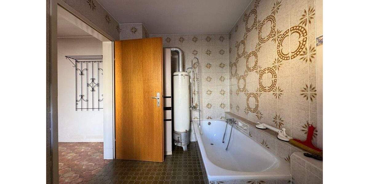 Mehrfamilienhaus, Wohnhaus Mühlacker Mühlhausen - 6 Zimmer, 148 m&sup2;, 278.500&euro; | Angebot:25695920