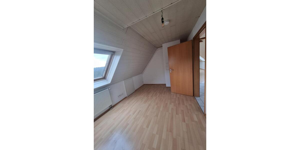 Dachgeschoßwohnung Erlenbach - 3.5 Zimmer, 75 m&sup2;, 309.000&euro; | Angebot:24455160