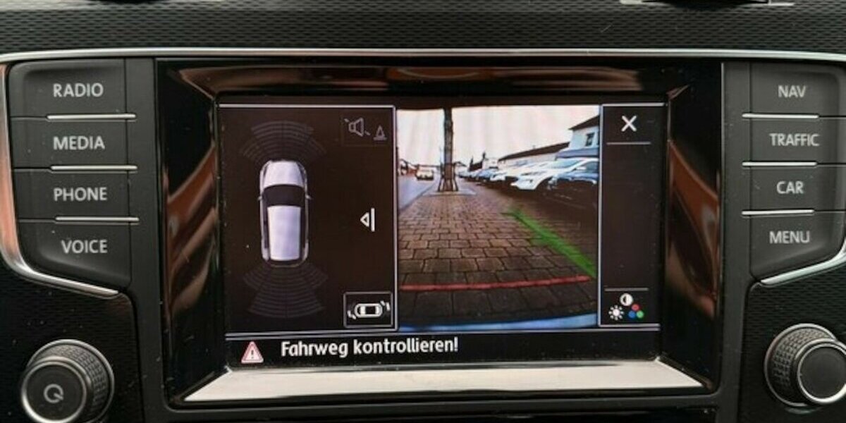 VW Golf VII Lim. GTI BMT Kamera ABT 300 PS 198.000 km 12.990 &euro; Neckarsulm 74172