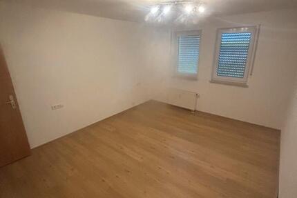 Wohnung Weinsberg - 3 Zimmer, 85 m&sup2;, 1.200&euro; | Angebot:25852574