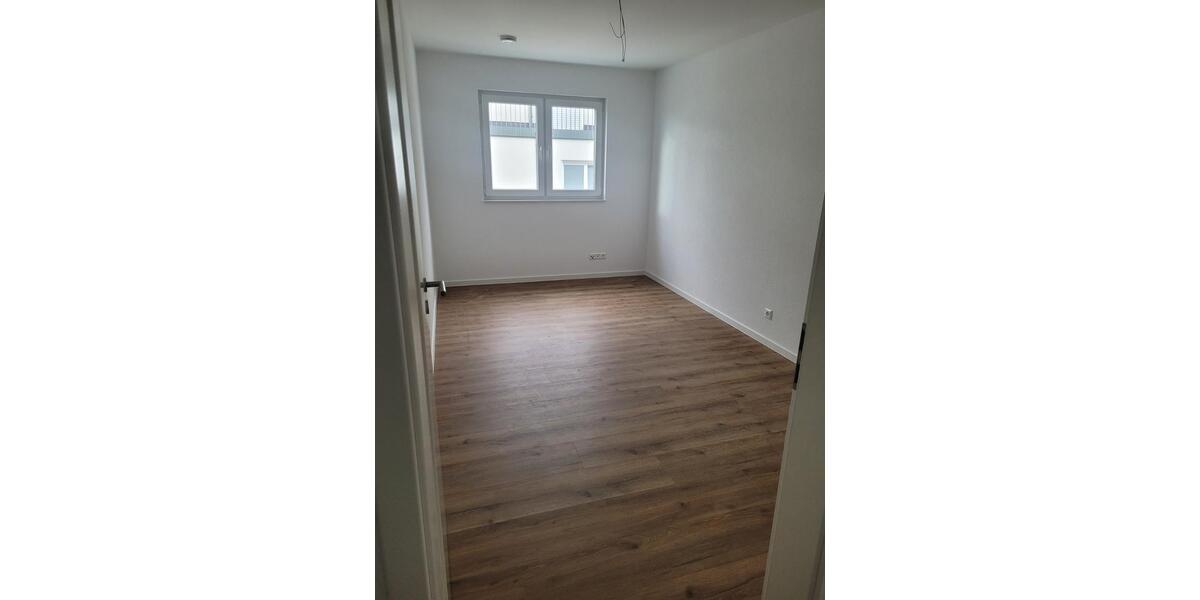 Erdgeschoßwohnung Bad Friedrichshall - 4.5 Zimmer, 90 m&sup2;, 1.600&euro; | Angebot:25571688