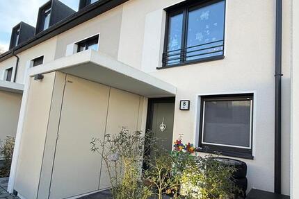 Haus Sinsheim - 5 Zimmer, 145 m&sup2;, 1.800&euro; | Angebot:23808594