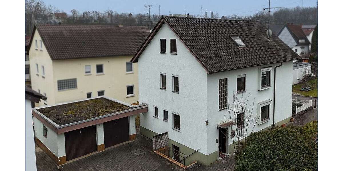 Einfamilienhaus Markgröningen - 8 Zimmer, 213 m&sup2;, 580.000&euro; | Angebot:25460030