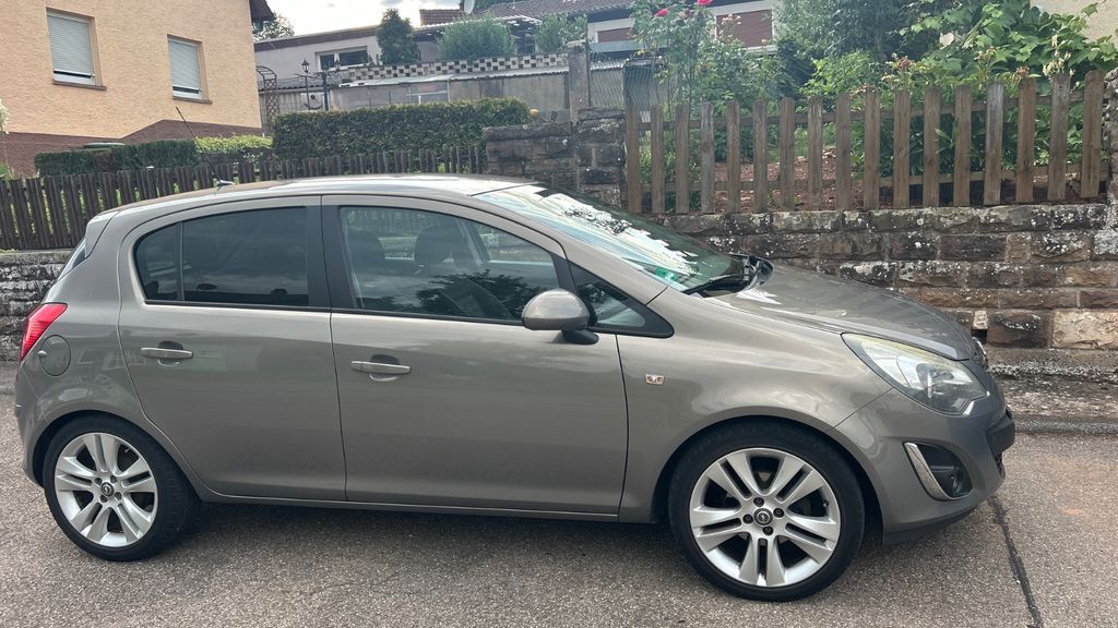 Opel Corsa 93.000 km 7.600 &euro; Sternenfels 75447