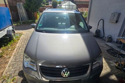 VW Touran 209.571 km 4.200 &euro; Knittlingen 75438