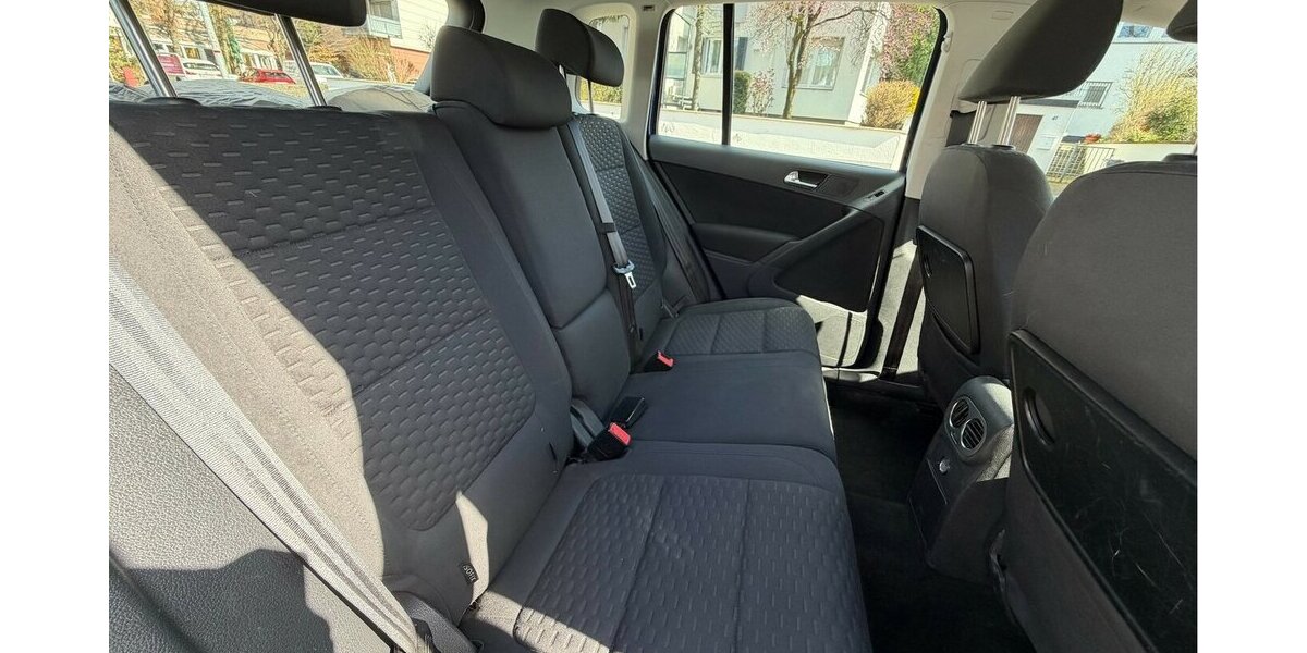 VW Tiguan 2.0 TDI DSG 4Motion 1. Hand AHK 172.000 km 8.990 &euro; Neckarsulm 74172