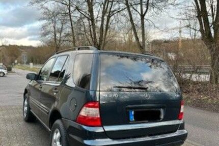 Mercedes-Benz ML 270 101.000 km 10.499 &euro; Walheim 74399