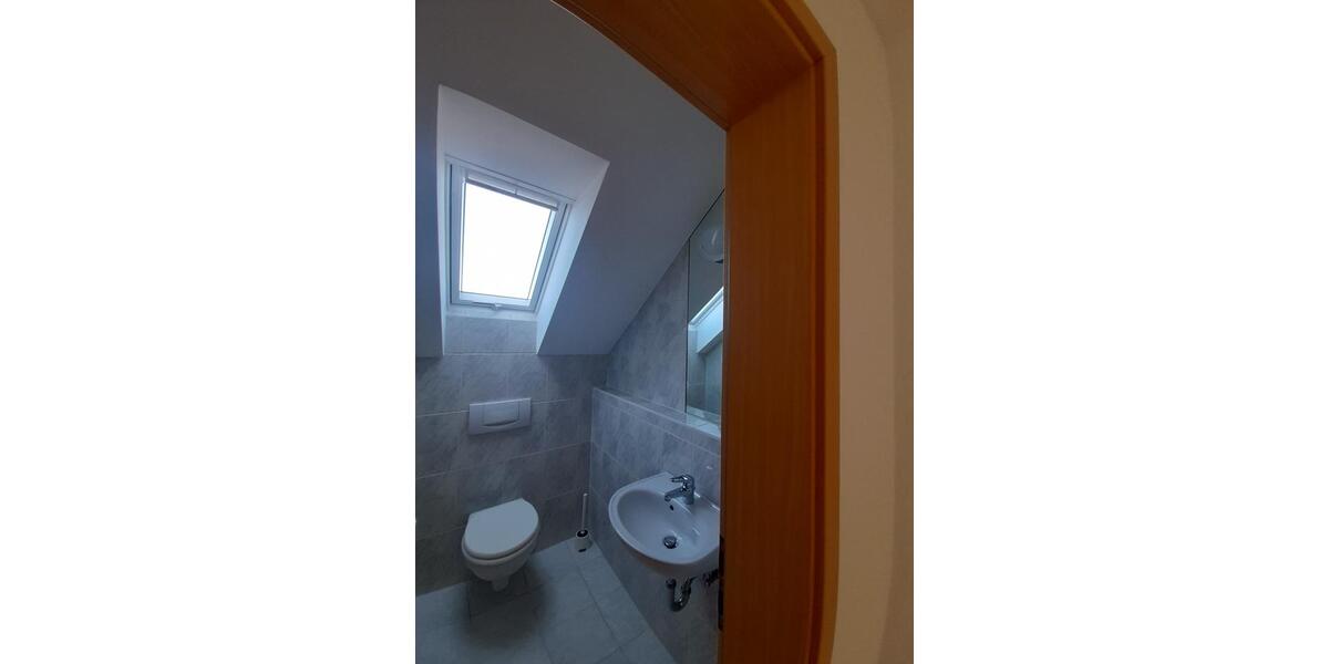 Dachgeschoßwohnung Mühlhausen - 4 Zimmer, 106 m&sup2;, 1.350&euro; | Angebot:25262535