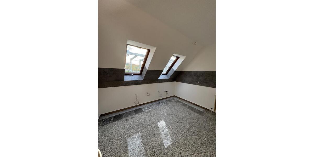 Einfamilienhaus Obrigheim - 4 Zimmer, 130 m&sup2;, 1.490&euro; | Angebot:24418083