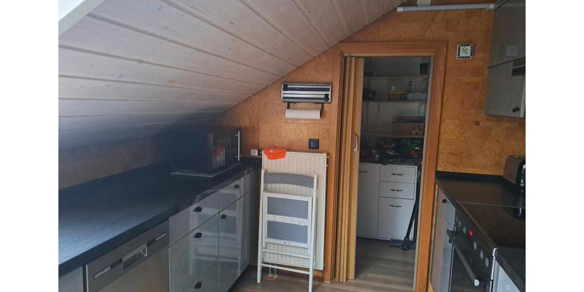 Dachgeschoßwohnung Güglingen - 3 Zimmer, 77 m&sup2;, 850&euro; | Angebot:25048705