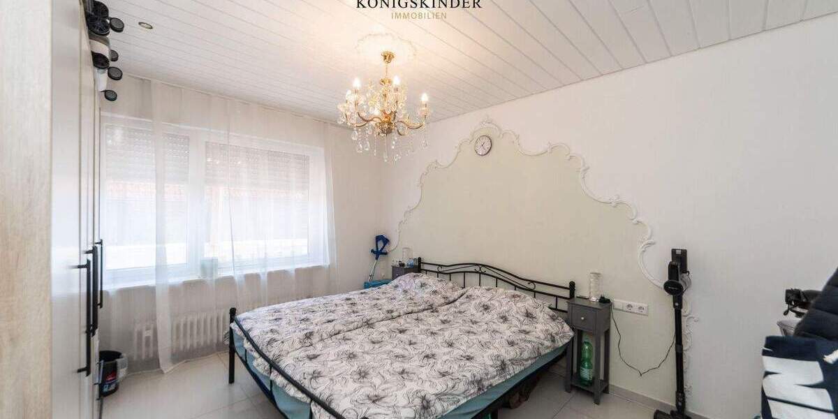 Mehrfamilienhaus, Wohnhaus Kirchheim am Neckar - 7 Zimmer, 164 m&sup2;, 449.000&euro; | Angebot:25676488