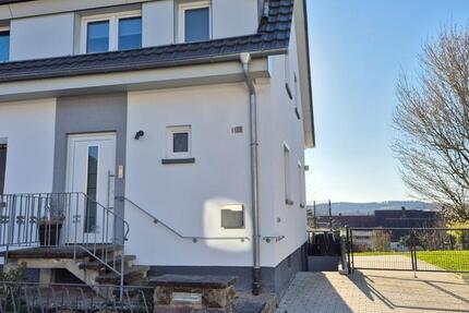Haus Bretten - 5 Zimmer, 90 m&sup2;, 445.000&euro; | Angebot:25063292