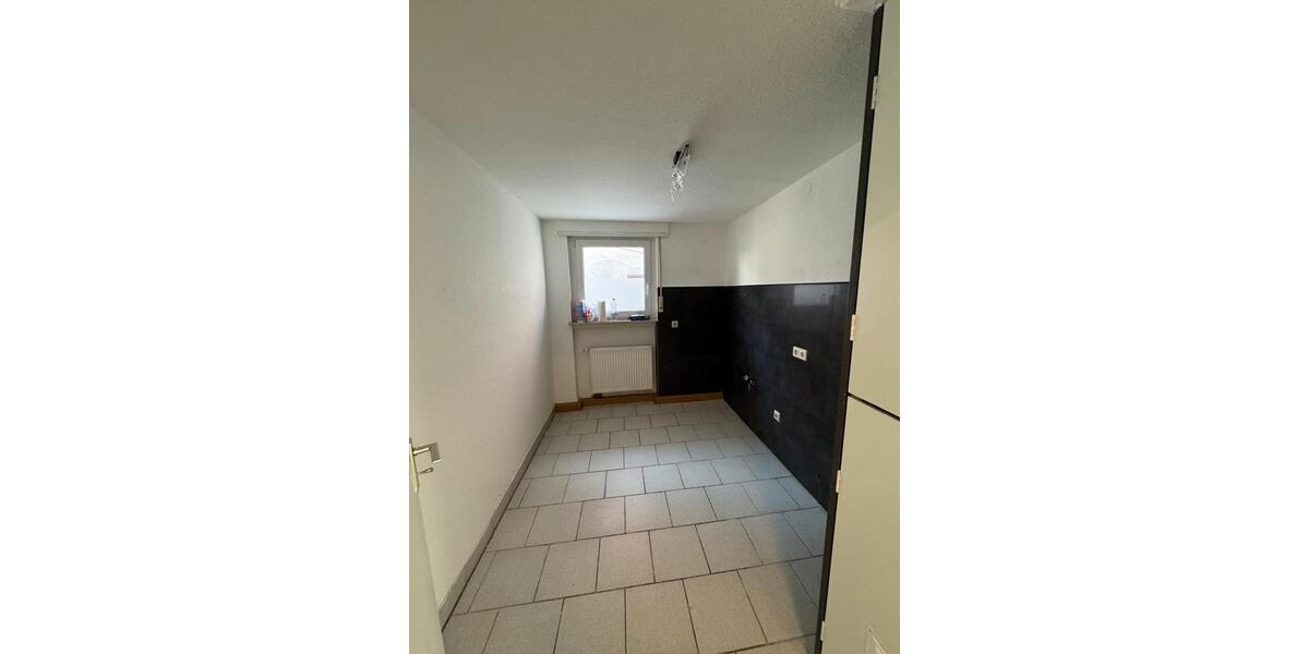 Etagenwohnung Wiesloch - 3.5 Zimmer, 83 m&sup2;, 1.340&euro; | Angebot:25723179