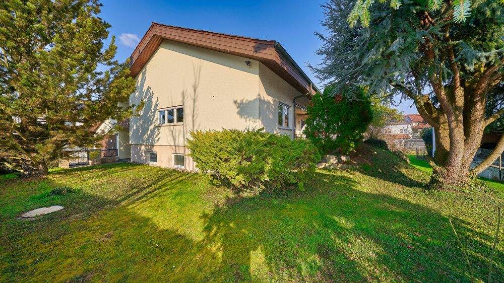 Einfamilienhaus Bönnigheim - 6 Zimmer, 208 m&sup2;, 795.000&euro; | Angebot:25697233