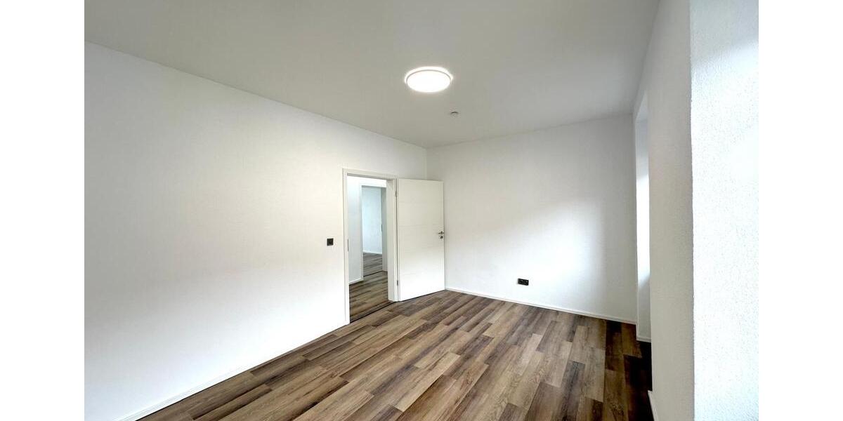 Mehrfamilienhaus, Wohnhaus Bretten - 9 Zimmer, 250 m&sup2;, 895.000&euro; | Angebot:26610987