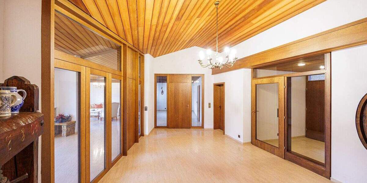 Bungalow Cleebronn - 6 Zimmer, 220 m&sup2;, 695.000&euro; | Angebot:25698033