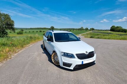 Skoda Octavia 127.250 km 24.000 &euro; Östringen 76684