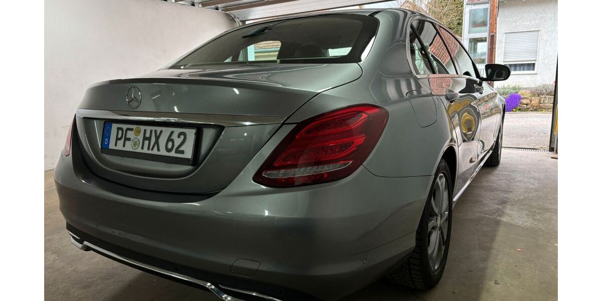 Mercedes-Benz C 220 150.000 km 15.900 &euro; Illingen 75428